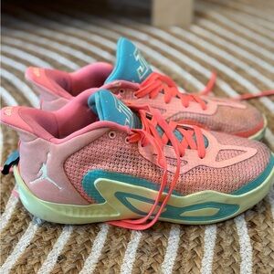 Jayson Tatum pink lemonade Jordan Kids' basketball Sneakers in Pink and Teal 6